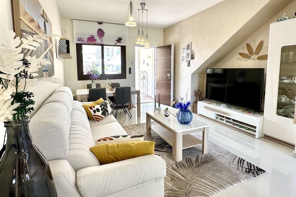 Apartamento de 2 habitaciones en Los Balcones en venta con piscina - 299.000 € (Ref: 9378793)