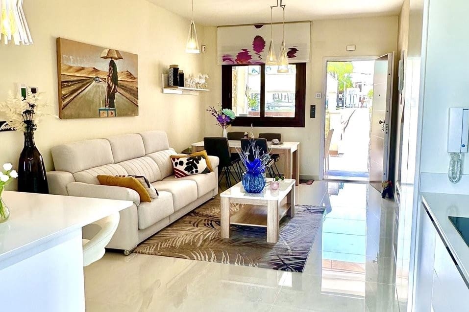 Apartamento de 2 habitaciones en Los Balcones en venta con piscina - 299.000 € (Ref: 9378793)