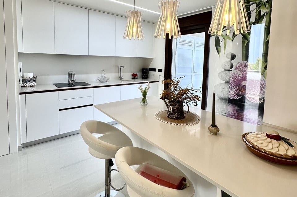 Apartamento de 2 habitaciones en Los Balcones en venta con piscina - 299.000 € (Ref: 9378793)