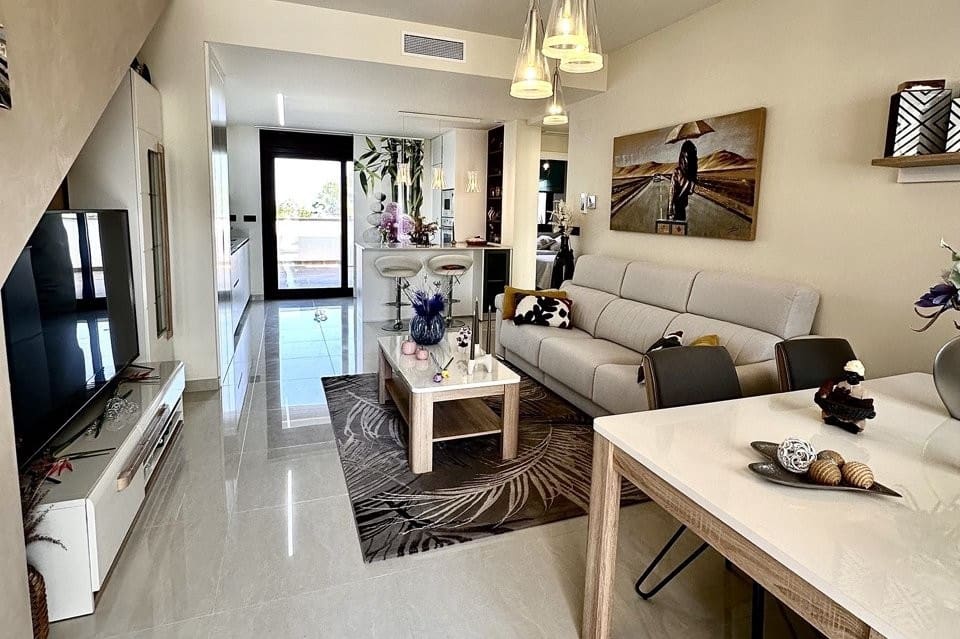 Apartamento de 2 habitaciones en Los Balcones en venta con piscina - 299.000 € (Ref: 9378793)