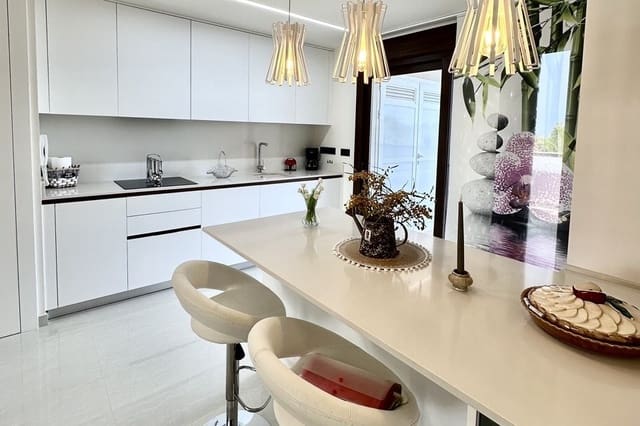 Apartamento de 2 habitaciones en Los Balcones en venta con piscina - 299.000 € (Ref: 9378793)