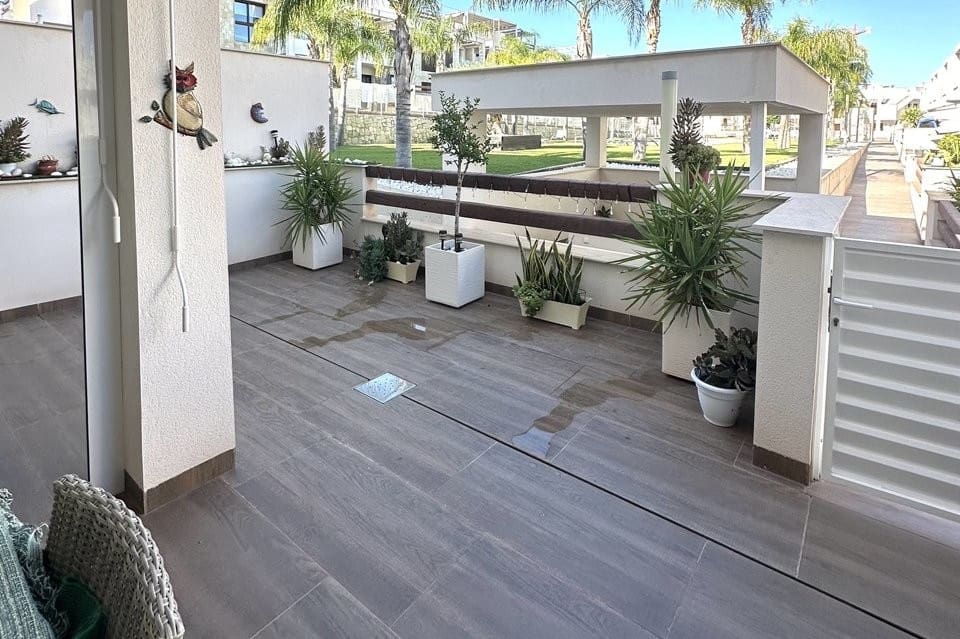 Apartamento de 2 habitaciones en Los Balcones en venta con piscina - 299.000 € (Ref: 9378793)