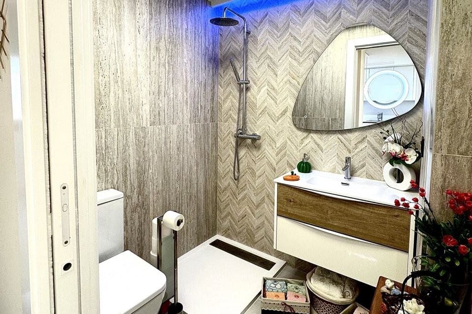 Apartamento de 2 habitaciones en Los Balcones en venta con piscina - 299.000 € (Ref: 9378793)