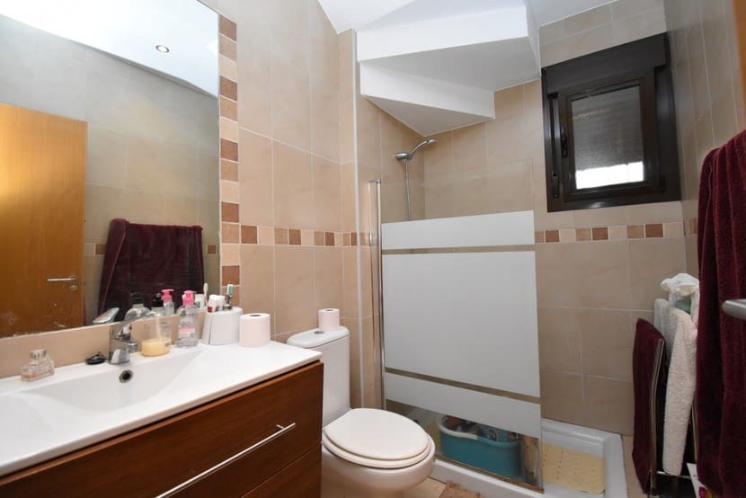 2 slaapkamer Villa te koop in Villamartin met zwembad - € 269.999 (Ref: 9385186)