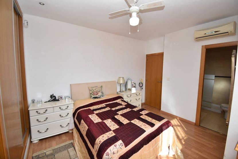 2 slaapkamer Villa te koop in Villamartin met zwembad - € 269.999 (Ref: 9385186)