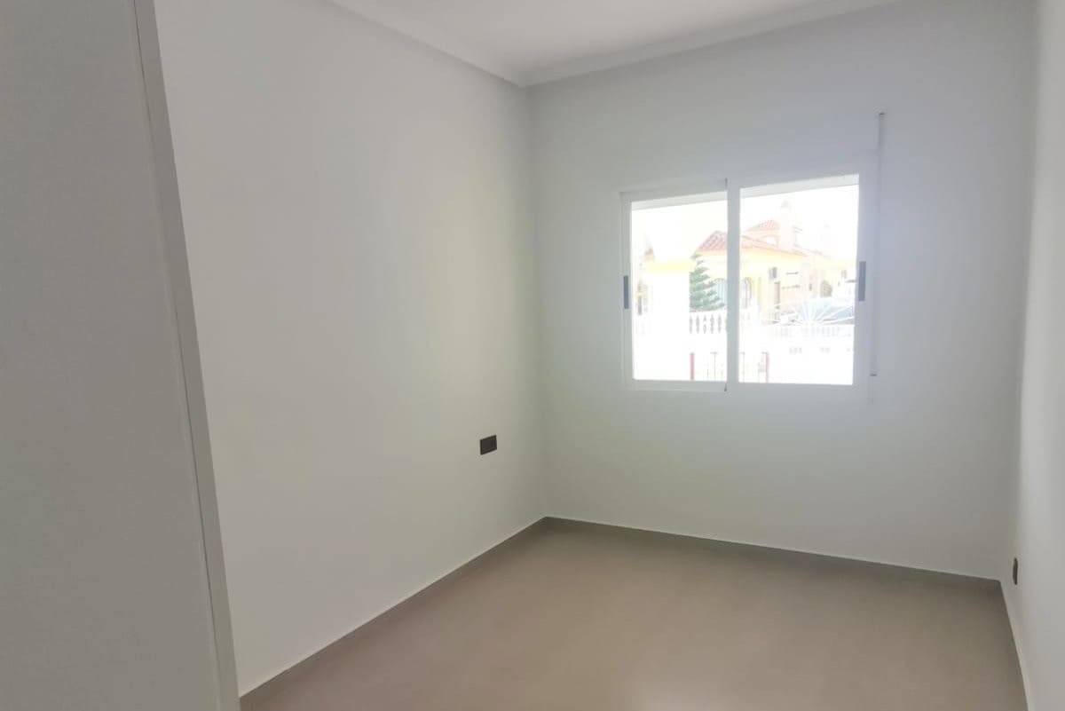 2 slaapkamer Villa te koop in Algorfa met zwembad - € 295.000 (Ref: 9385188)