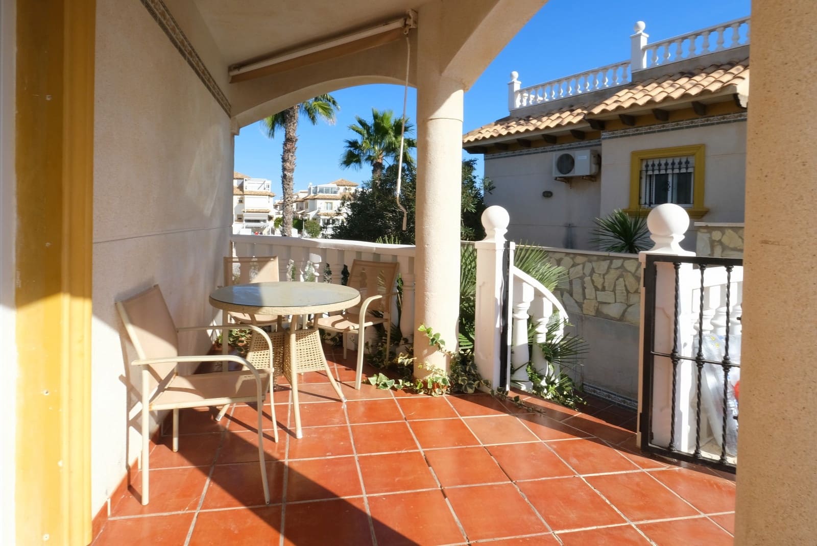 3 slaapkamer Villa te koop in Playa Flamenca met zwembad - € 385.000 (Ref: 9402970)