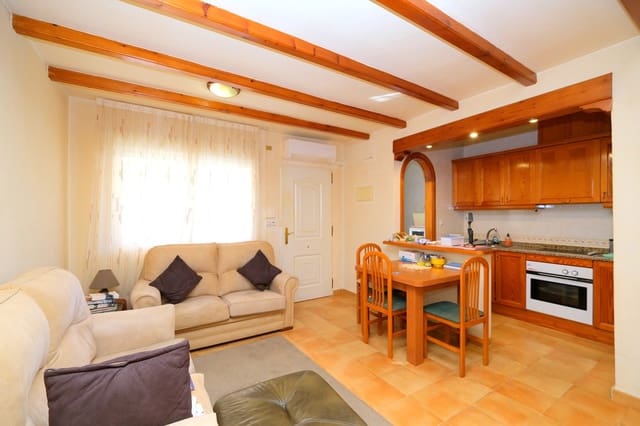 Casa de 3 habitaciones en Villamartin, Orihuela en venta con piscina - 189.995 € (Ref: 9402971)