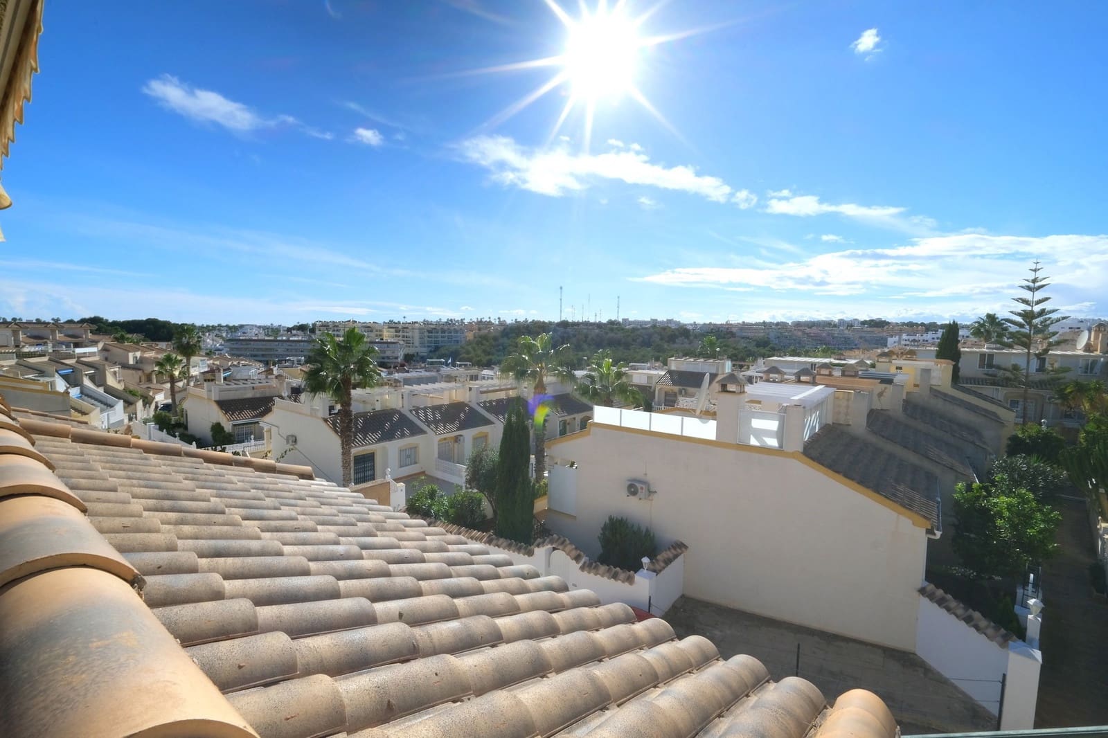 3 Zimmer Haus zu verkaufen in Villamartin mit Pool - 189.995 € (Ref: 9402971)