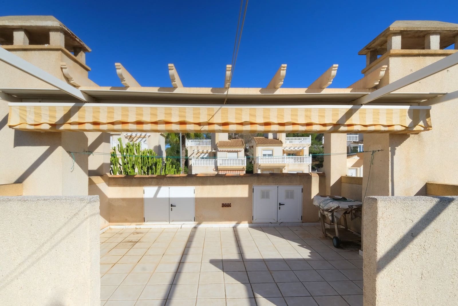 3 Zimmer Haus zu verkaufen in Villamartin mit Pool - 189.995 € (Ref: 9402971)