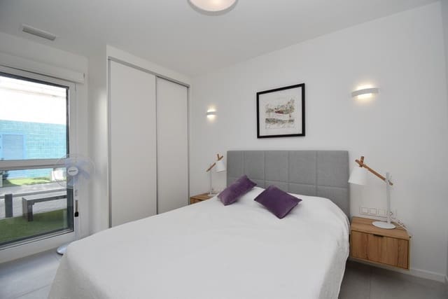 2 slaapkamer Appartement te koop in Playa Flamenca, Orihuela met zwembad - € 239.999 (Ref: 9402972)