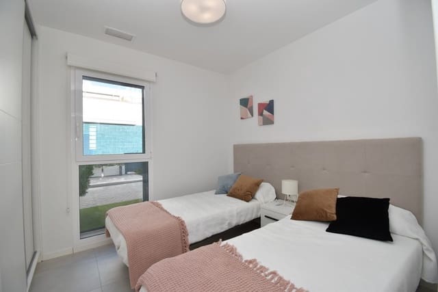 2 slaapkamer Appartement te koop in Playa Flamenca, Orihuela met zwembad - € 239.999 (Ref: 9402972)