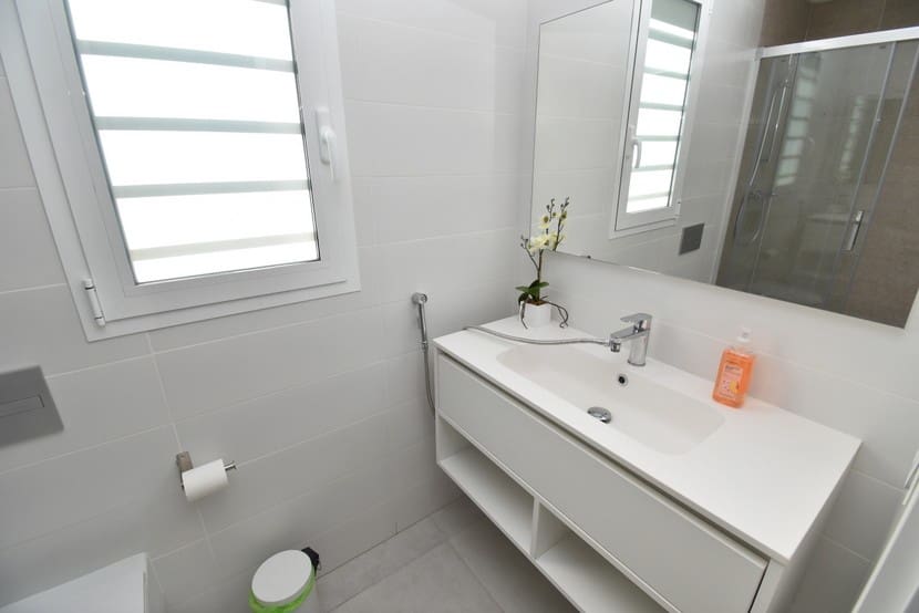 2 slaapkamer Appartement te koop in Playa Flamenca met zwembad - € 239.999 (Ref: 9402972)