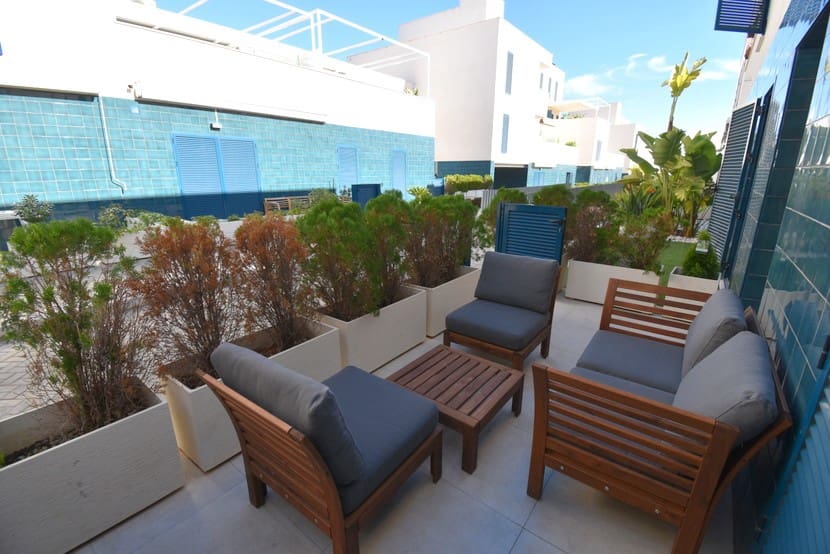 2 slaapkamer Appartement te koop in Playa Flamenca met zwembad - € 239.999 (Ref: 9402972)