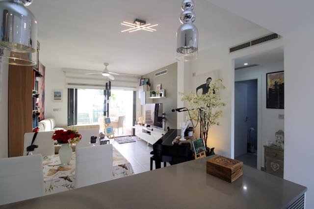 Ático de 2 habitaciones en Pilar de la Horadada ciudad, Pilar de la Horadada en venta con piscina - 235.000 € (Ref: 9402973)