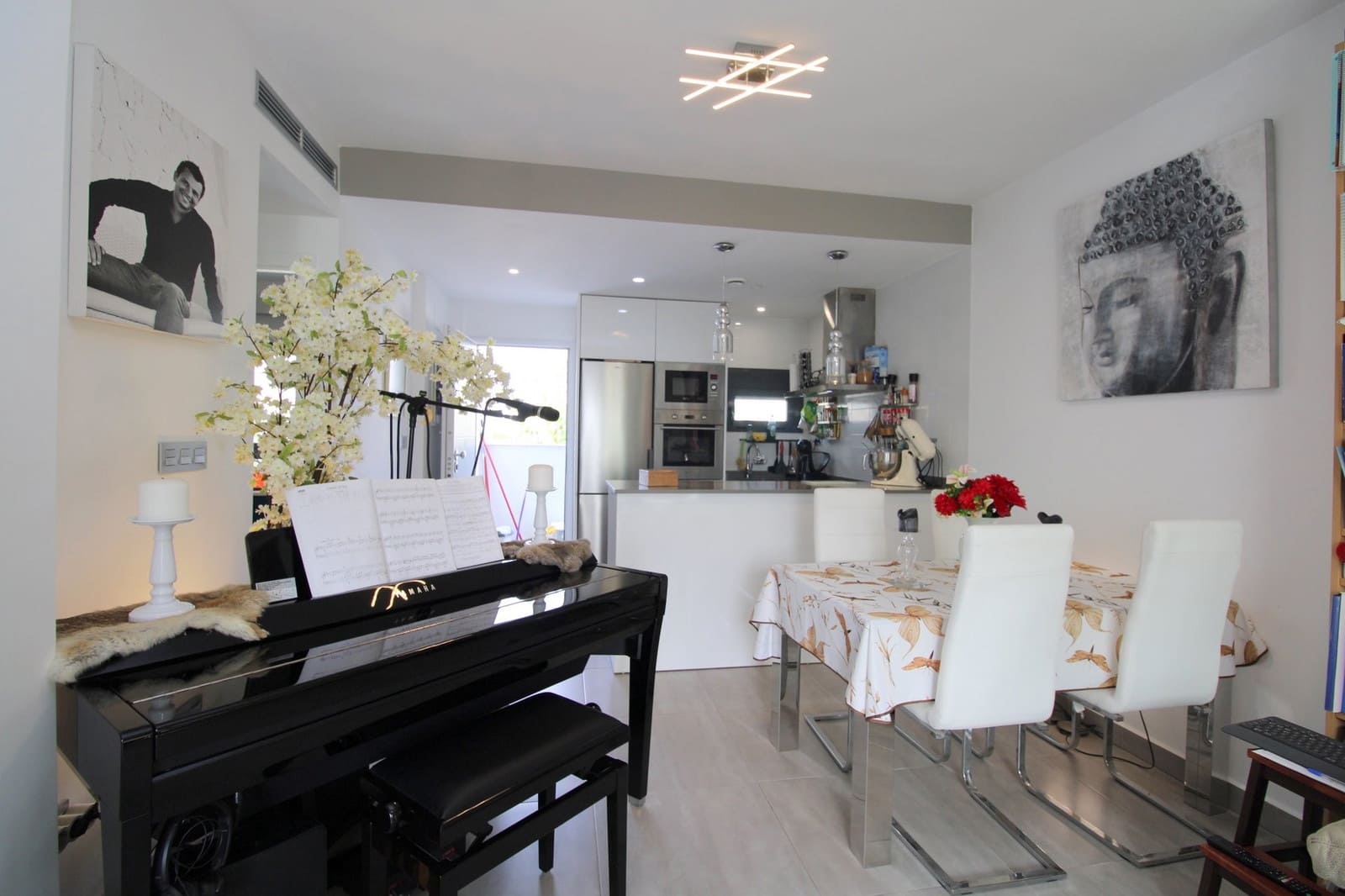 Ático de 2 habitaciones en Pilar de la Horadada en venta con piscina - 235.000 € (Ref: 9402973)