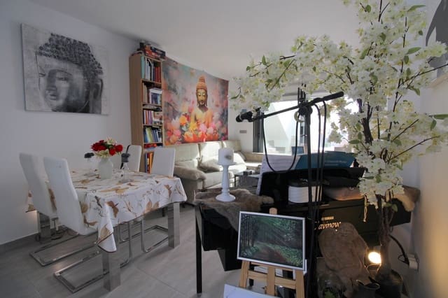 Ático de 2 habitaciones en Pilar de la Horadada ciudad, Pilar de la Horadada en venta con piscina - 235.000 € (Ref: 9402973)