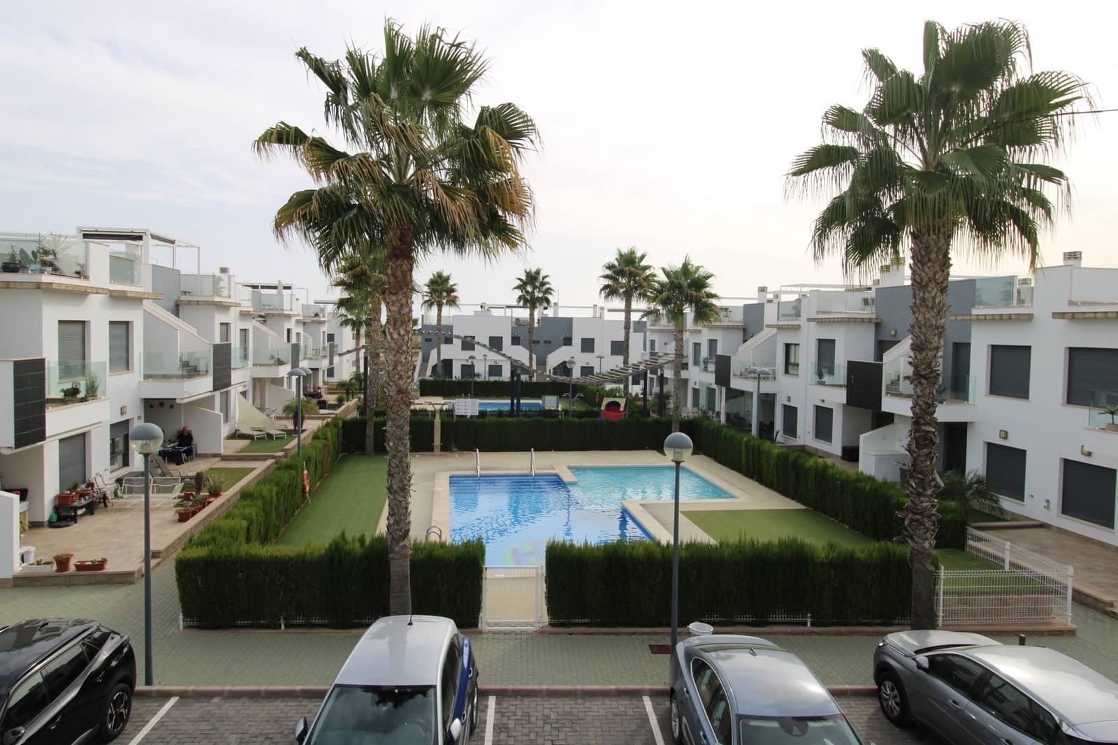 Ático de 2 habitaciones en Pilar de la Horadada en venta con piscina - 235.000 € (Ref: 9402973)