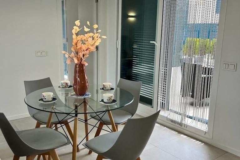 Apartamento de 2 habitaciones en Playa Flamenca en venta con piscina - 289.000 € (Ref: 9410707)