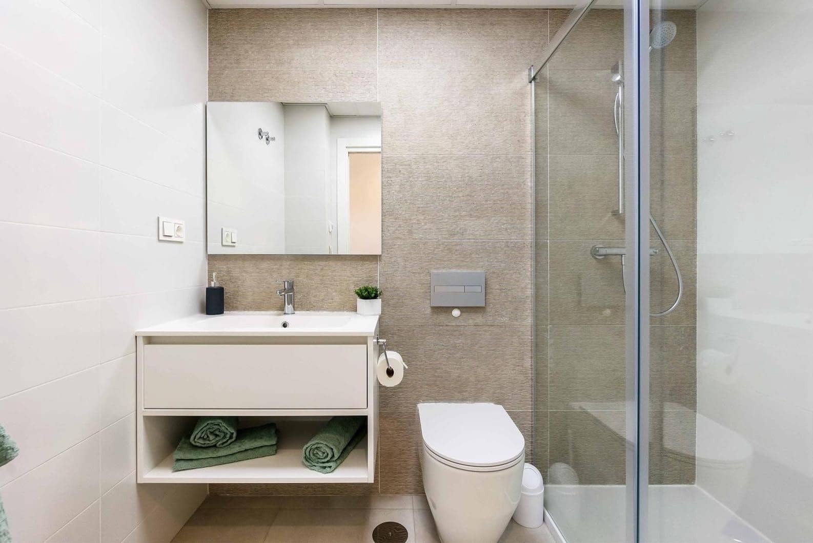 Apartamento de 2 habitaciones en Playa Flamenca en venta con piscina - 289.000 € (Ref: 9410707)