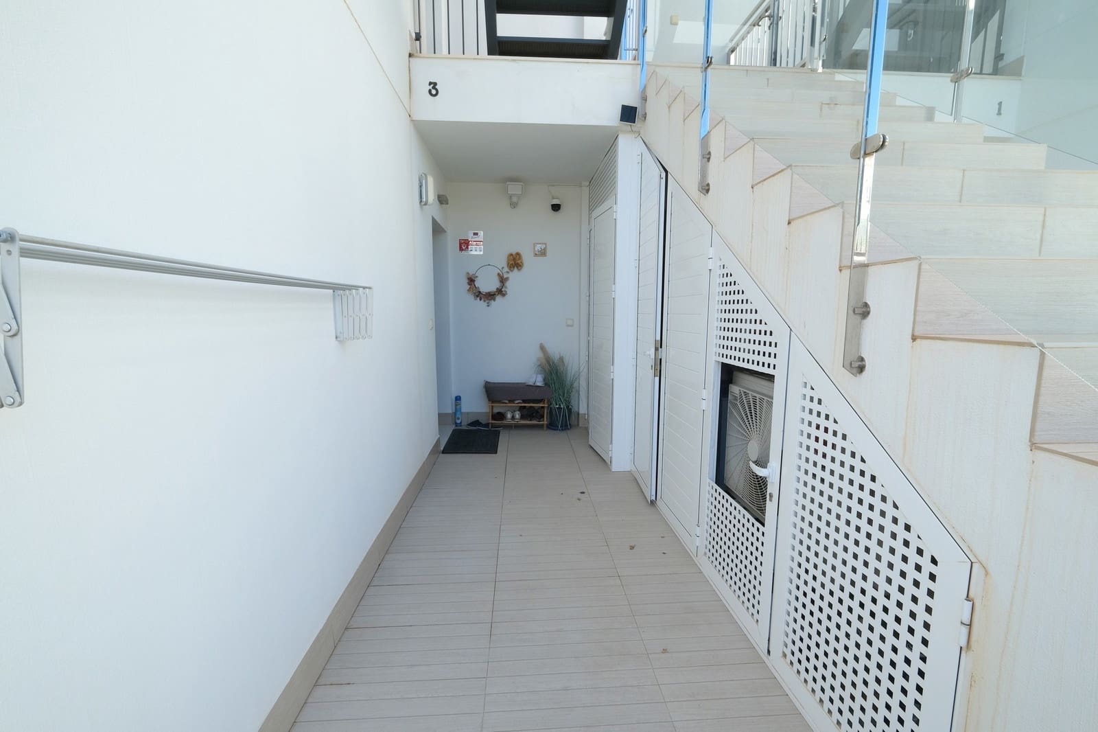 3 slaapkamer Appartement te koop in Punta Prima met zwembad - € 295.000 (Ref: 9415438)