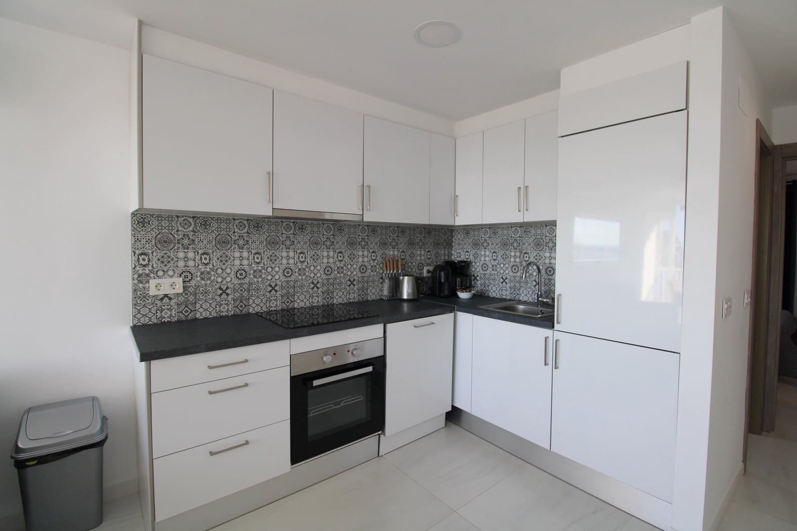 3 soveværelse Lejlighed til salg i Torrevieja med swimmingpool - € 299.000 (Ref: 9415439)