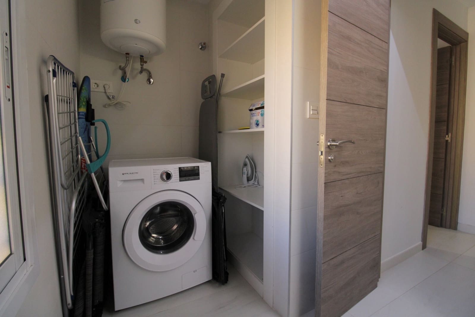 3 soveværelse Lejlighed til salg i Torrevieja med swimmingpool - € 299.000 (Ref: 9415439)