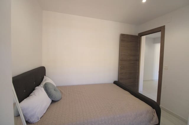 3 soveværelse Lejlighed til salg i Puerto Deportivo, Torrevieja med swimmingpool - € 299.000 (Ref: 9415439)