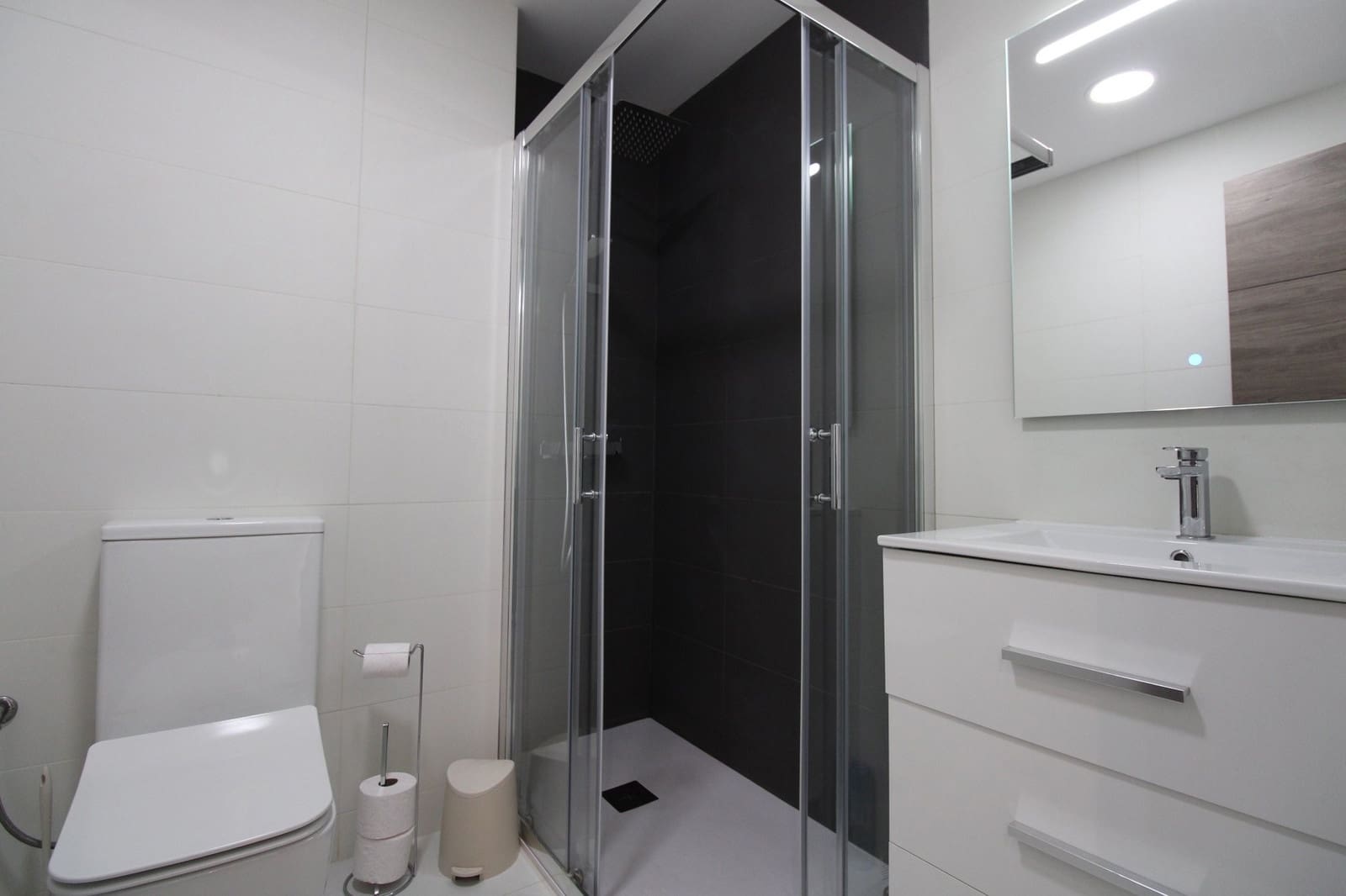 3 soveværelse Lejlighed til salg i Torrevieja med swimmingpool - € 299.000 (Ref: 9415439)