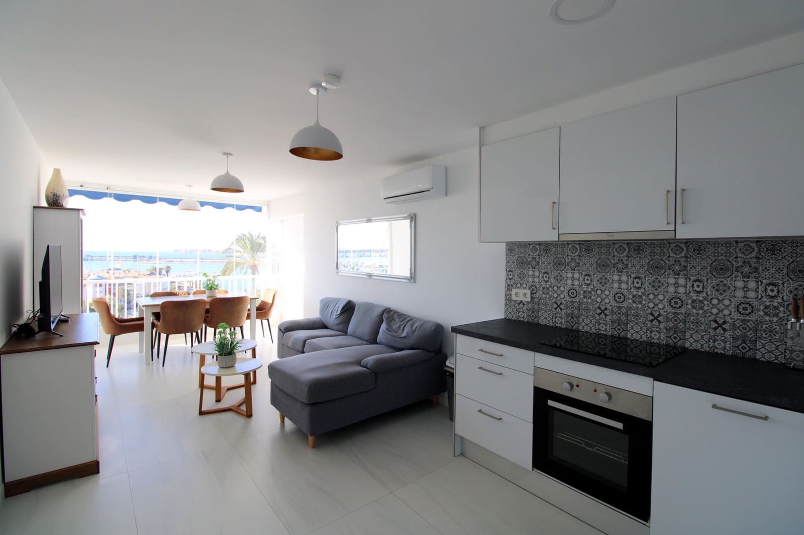 3 soveværelse Lejlighed til salg i Torrevieja med swimmingpool - € 299.000 (Ref: 9415439)