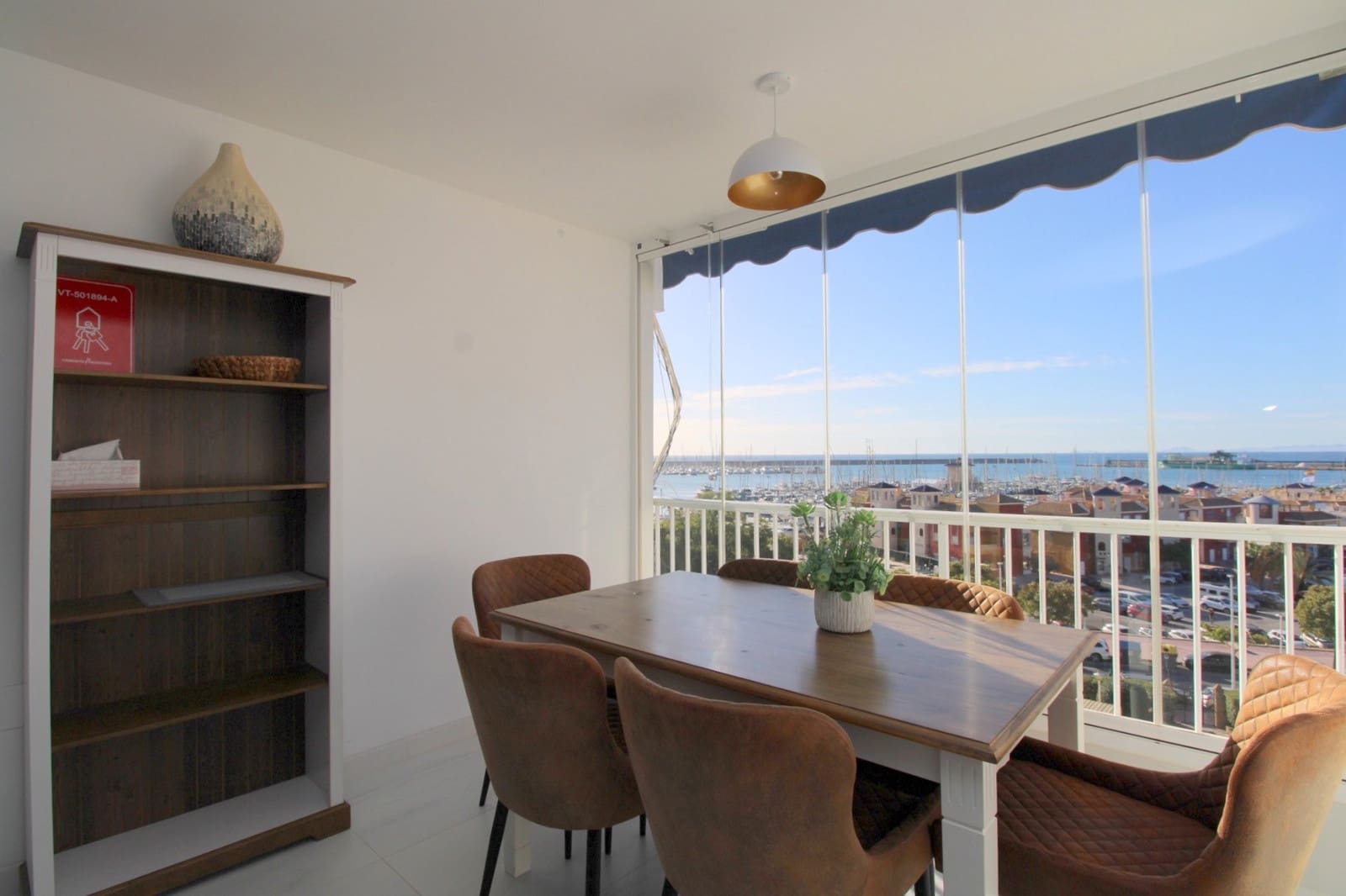 3 soveværelse Lejlighed til salg i Torrevieja med swimmingpool - € 299.000 (Ref: 9415439)