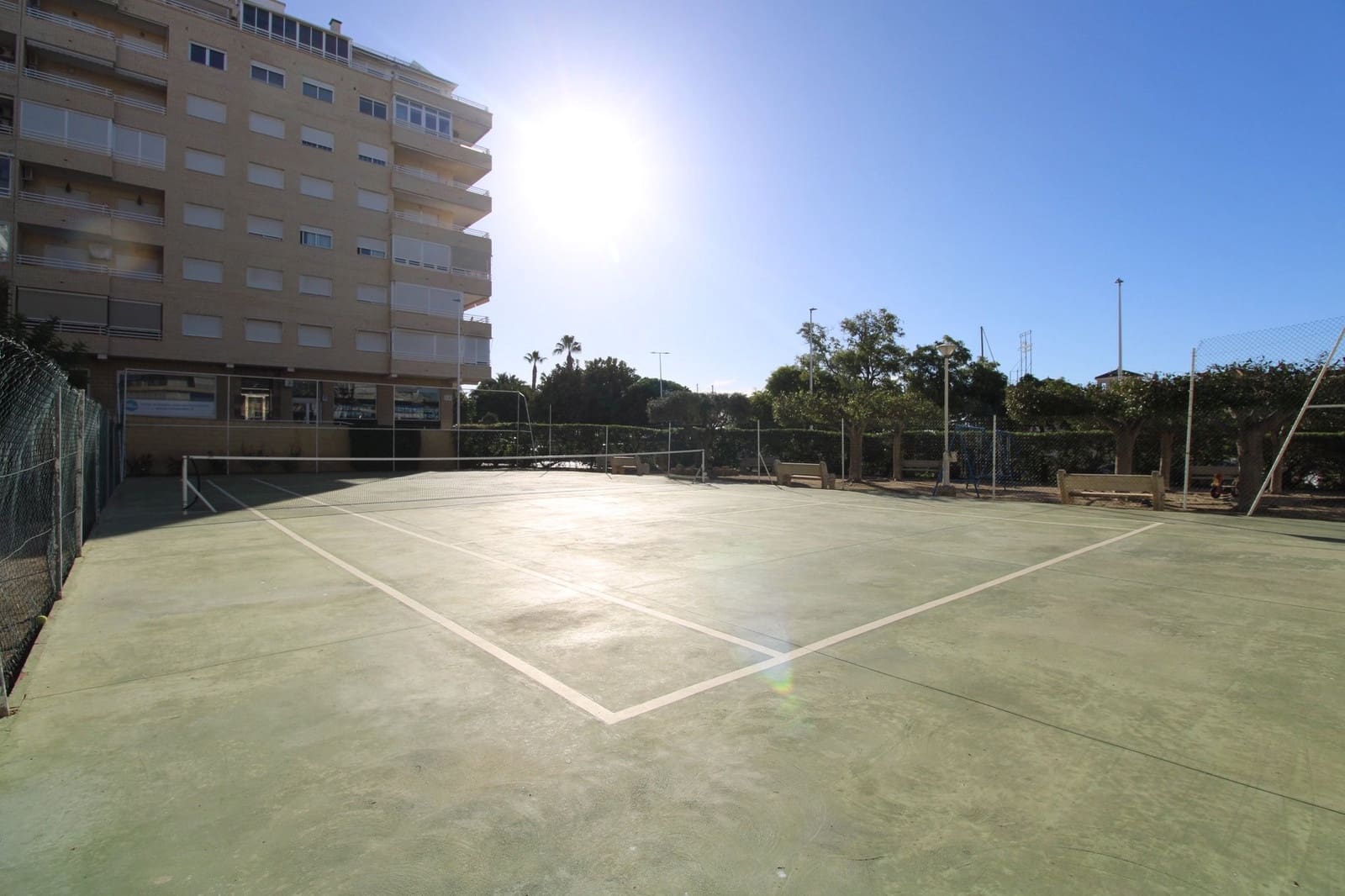 3 soveværelse Lejlighed til salg i Torrevieja med swimmingpool - € 299.000 (Ref: 9415439)