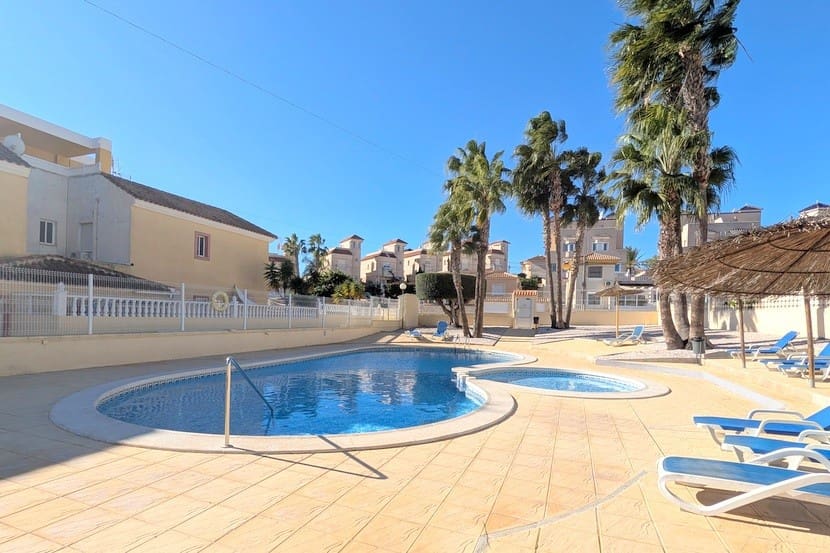 2 bedroom Apartment for sale in Villamartin with pool - € 145,500 (Ref: 9415440)