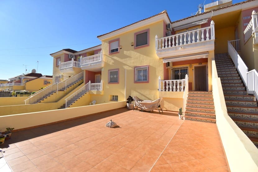 2 bedroom Apartment for sale in Villamartin with pool - € 145,500 (Ref: 9415440)