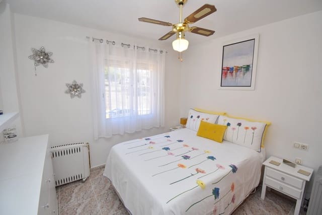 2 Zimmer Apartment zu verkaufen in Villamartin, Orihuela mit Pool - 145.500 € (Ref: 9415440)