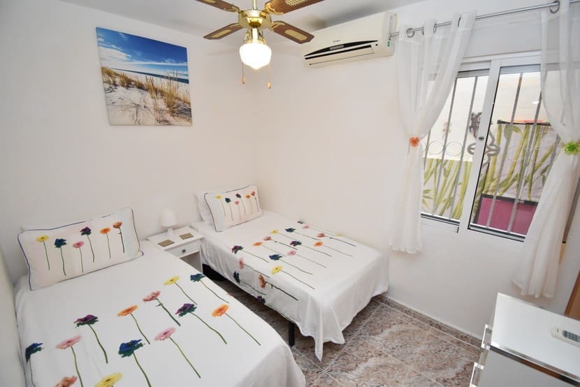 2 bedroom Apartment for sale in Villamartin with pool - € 145,500 (Ref: 9415440)