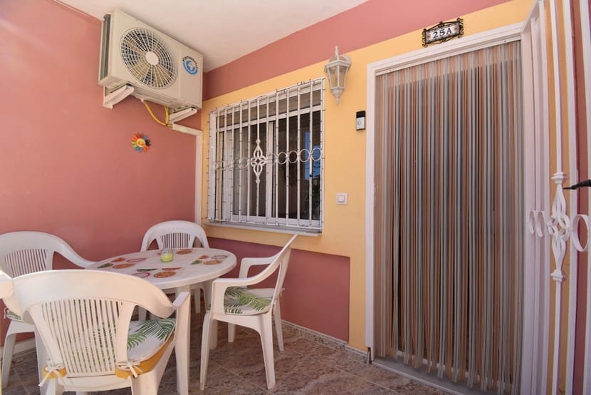 2 bedroom Apartment for sale in Villamartin with pool - € 145,500 (Ref: 9415440)
