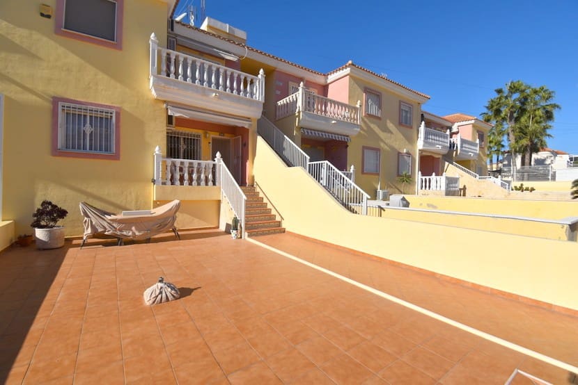 2 bedroom Apartment for sale in Villamartin with pool - € 145,500 (Ref: 9415440)