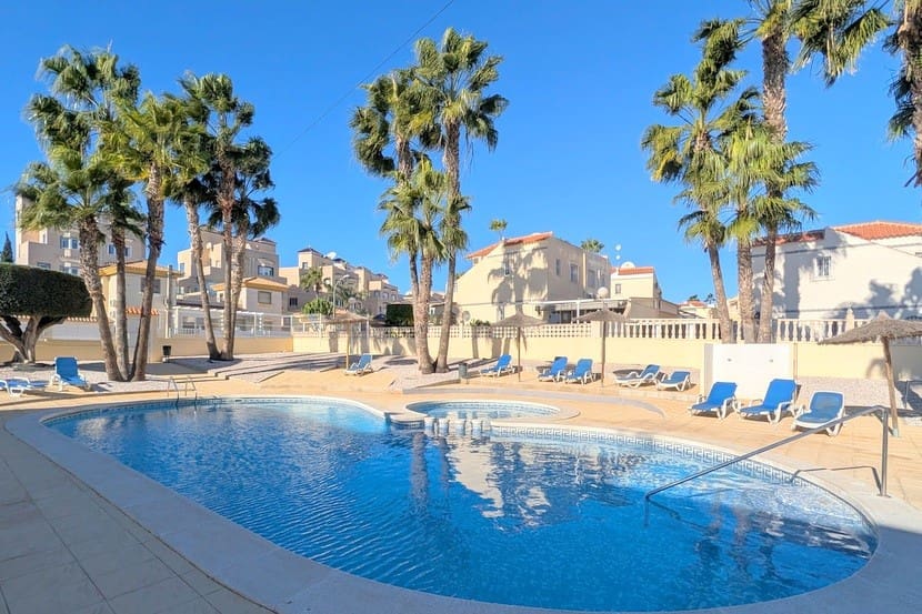2 bedroom Apartment for sale in Villamartin with pool - € 145,500 (Ref: 9415440)