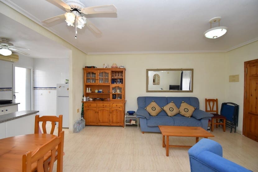 Apartamento de 2 habitaciones en Villamartin en venta con piscina - 134.995 € (Ref: 9415441)