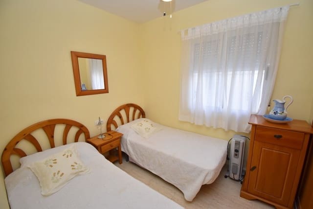 Apartamento de 2 habitaciones en Villamartin, Orihuela en venta con piscina - 134.995 € (Ref: 9415441)