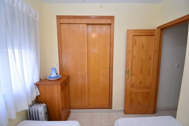 Apartamento de 2 habitaciones en Villamartin, Orihuela en venta con piscina - 134.995 € (Ref: 9415441)