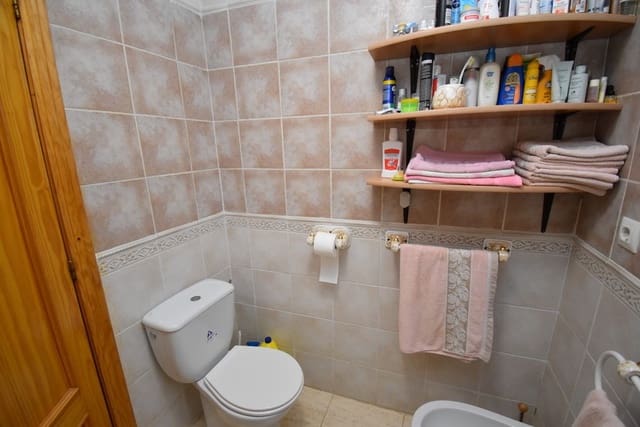 Apartamento de 2 habitaciones en Villamartin, Orihuela en venta con piscina - 134.995 € (Ref: 9415441)