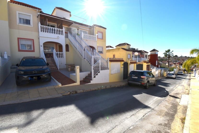 Apartamento de 2 habitaciones en Villamartin en venta con piscina - 134.995 € (Ref: 9415441)