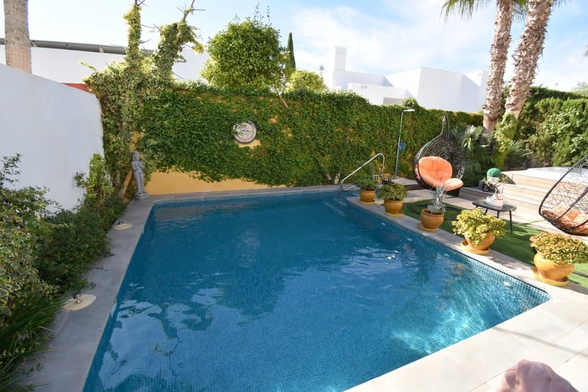 3 sypialnia Willa na sprzedaż w Mar de Cristal z basenem - 530 000 € (Ref: 9431170)