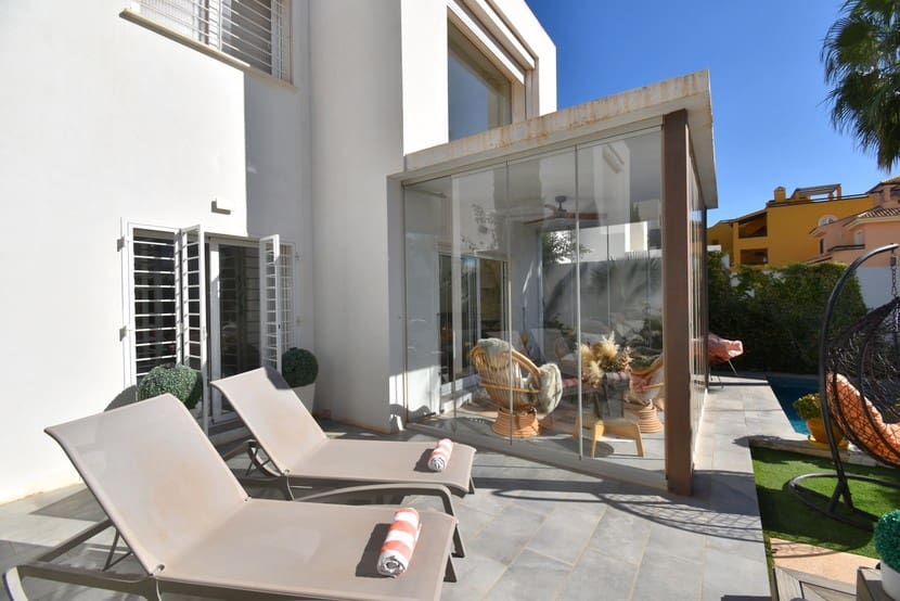 3 sypialnia Willa na sprzedaż w Mar de Cristal z basenem - 530 000 € (Ref: 9431170)