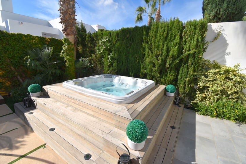 3 sypialnia Willa na sprzedaż w Mar de Cristal z basenem - 530 000 € (Ref: 9431170)