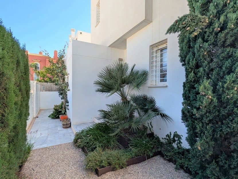 3 sypialnia Willa na sprzedaż w Mar de Cristal z basenem - 530 000 € (Ref: 9431170)