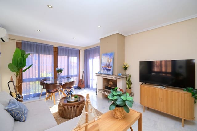 Chalet de 3 habitaciones en San Miguel de Salinas en venta con piscina - 259.900 € (Ref: 9431172)