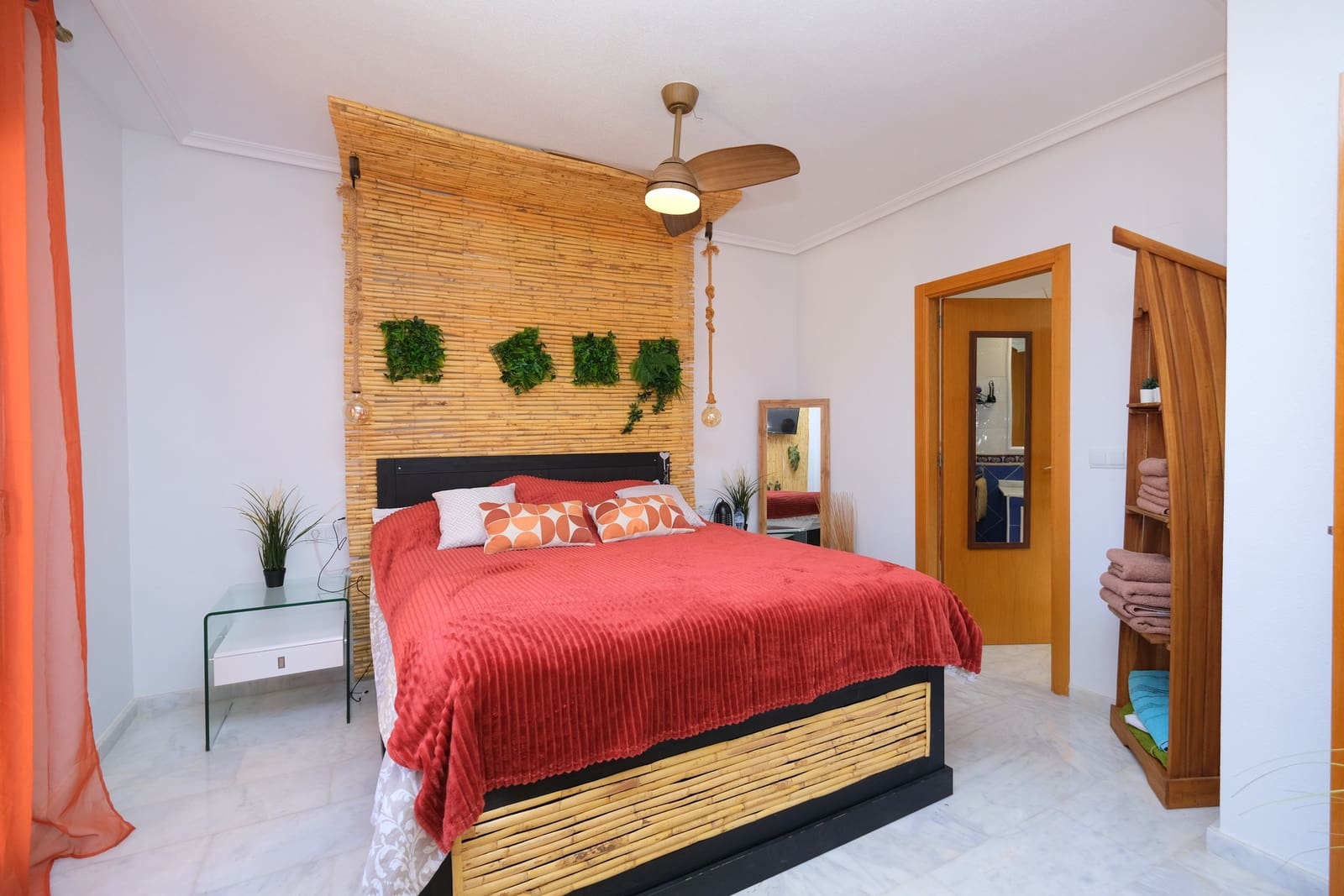 Chalet de 3 habitaciones en San Miguel de Salinas en venta con piscina - 259.900 € (Ref: 9431172)